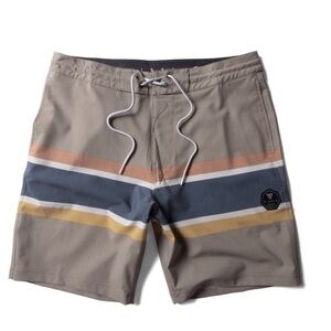 New VISSLA CHEATER FIVER 18.5" BOARDSHORT - LIGHT KHAKI 30